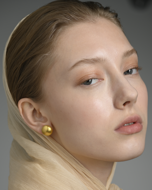 Hammered gold button earrings
